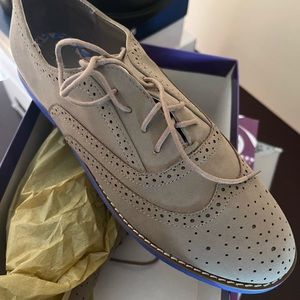 Women’s 9 1/2 madden girl  casual shoe new